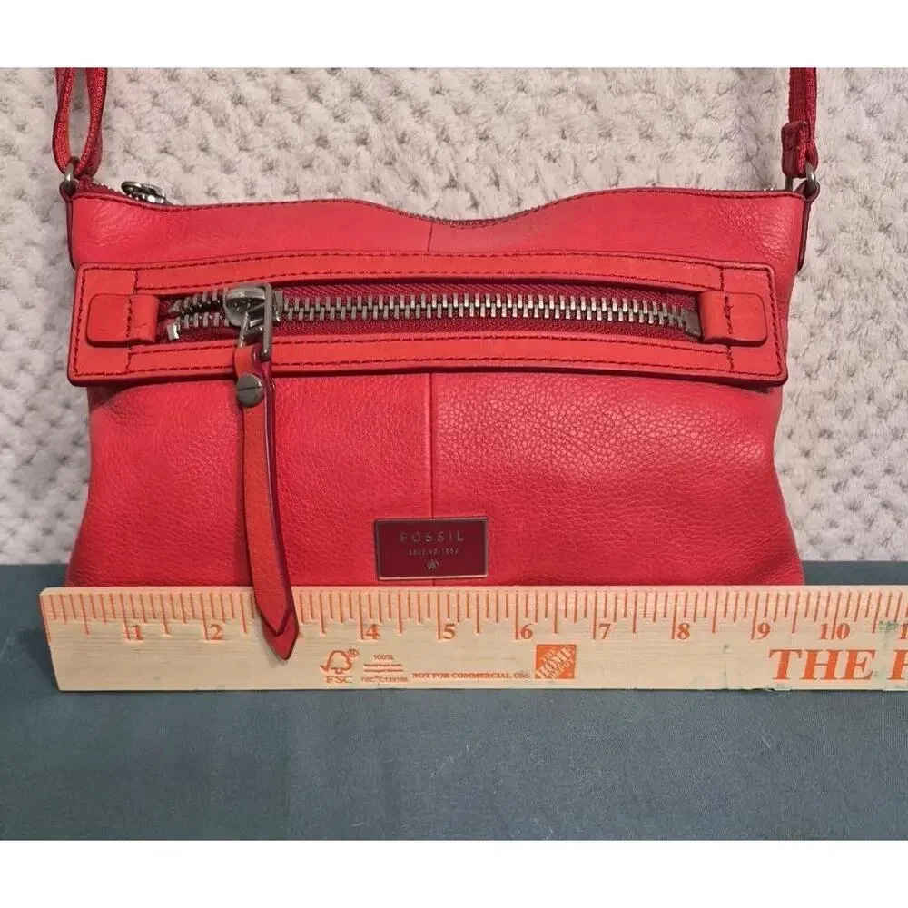 Fossil Red Cowhide Leather Crossbody Bag Purse Zip Pocket Adjustable Strap